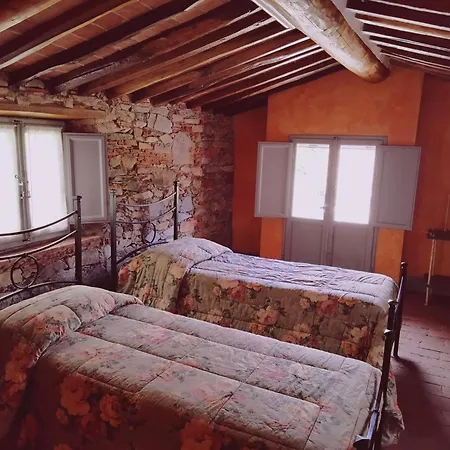 Villa Casolare Delle Farfalle - *